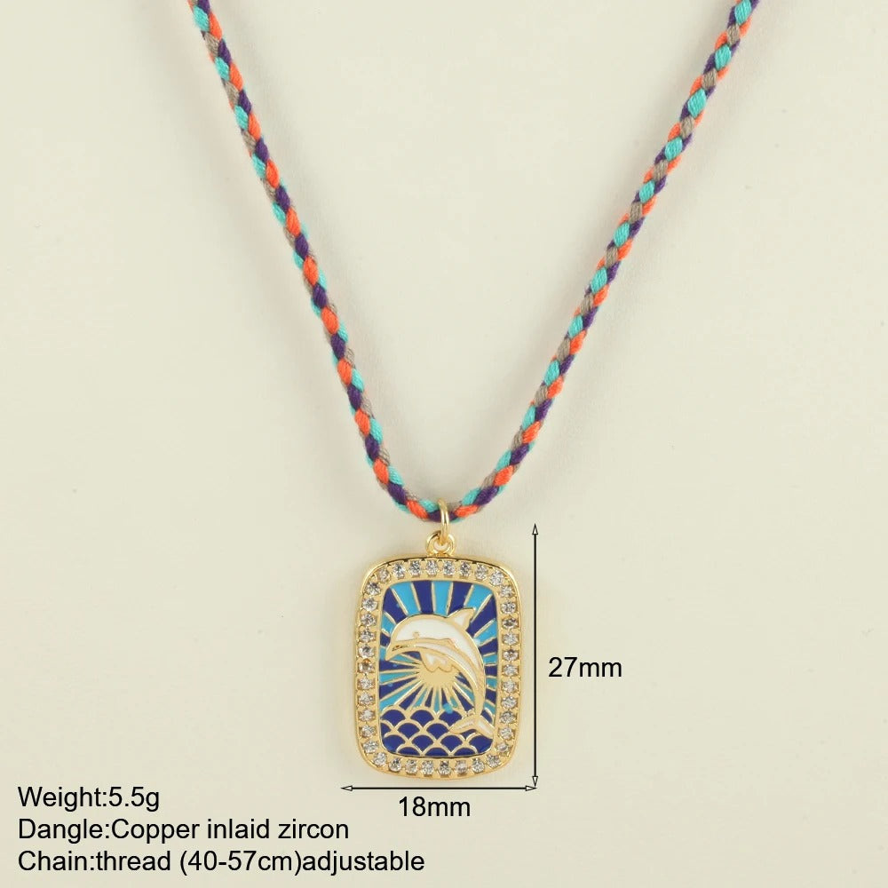 Collier tissé à la main avec pendentif en cuivre et zircone