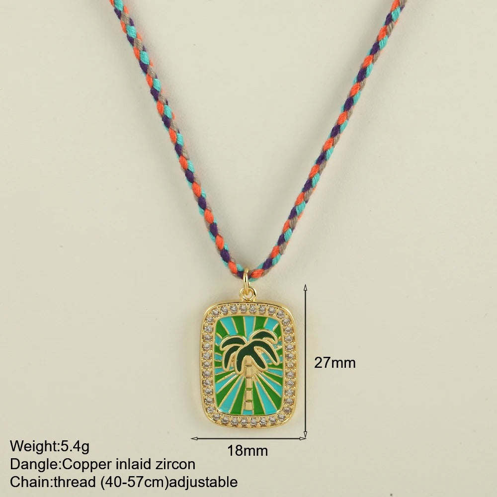 Collier tissé à la main avec pendentif en cuivre et zircone