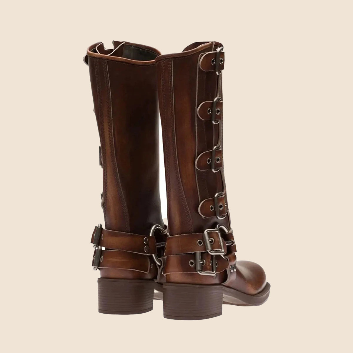 Bottes en cuir avec sangles