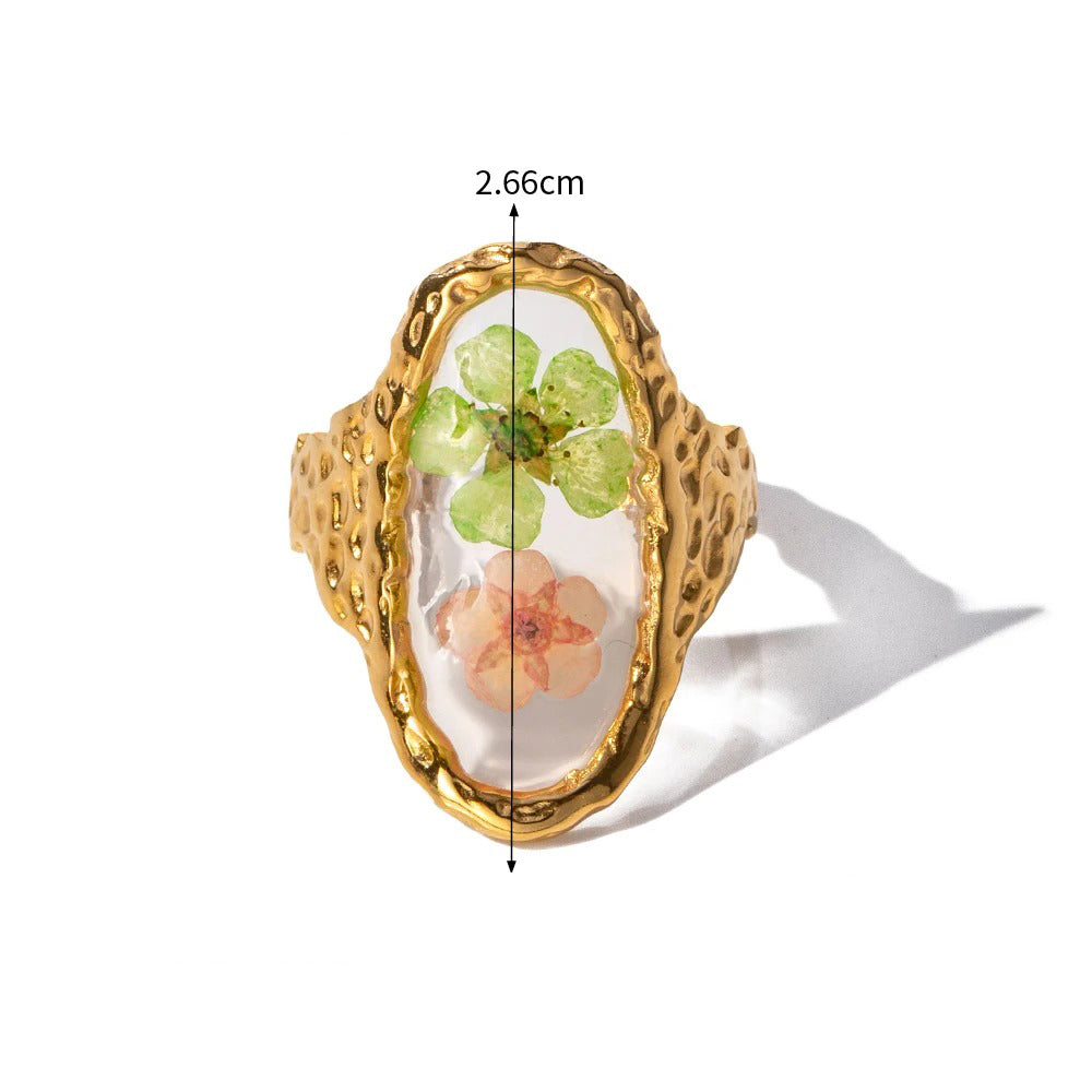 Bague avec fleurs séchées