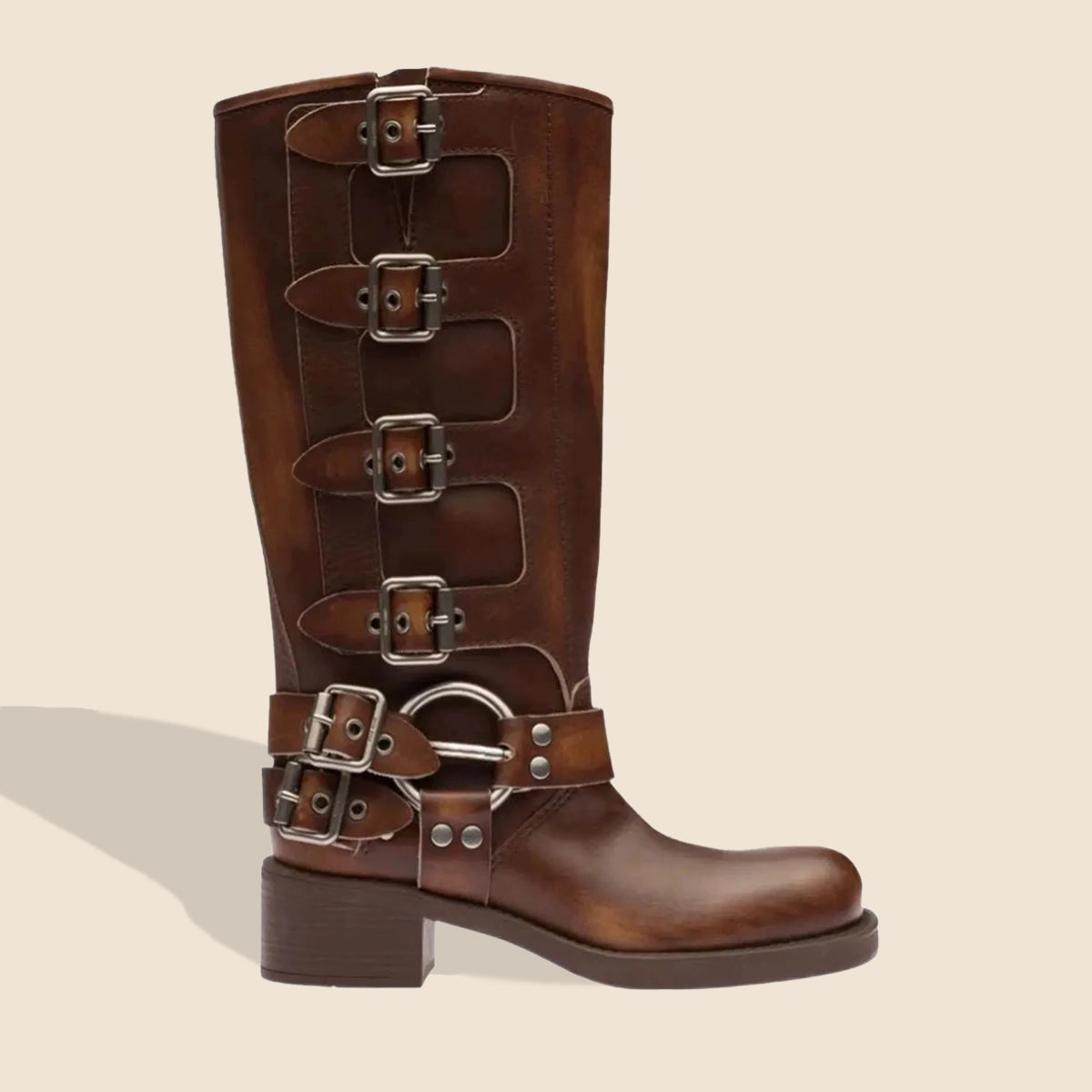 Bottes en cuir avec sangles